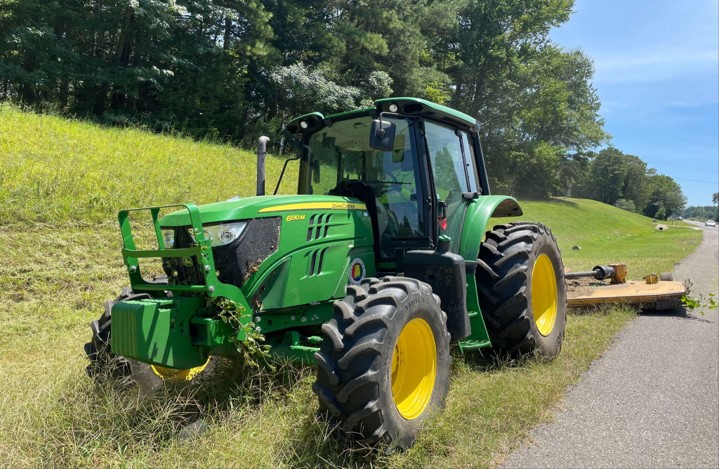 ALDOT tractor mowing US-43.