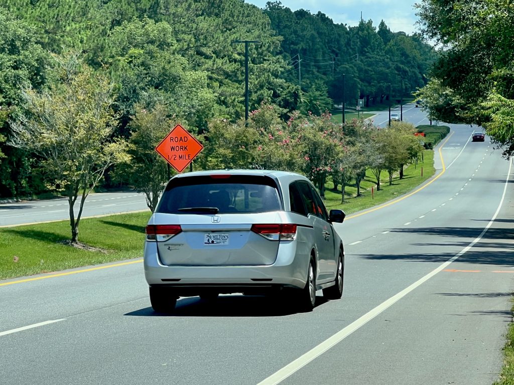 Traffic along US 98 in Fairhope approaching Fly Creek. 
