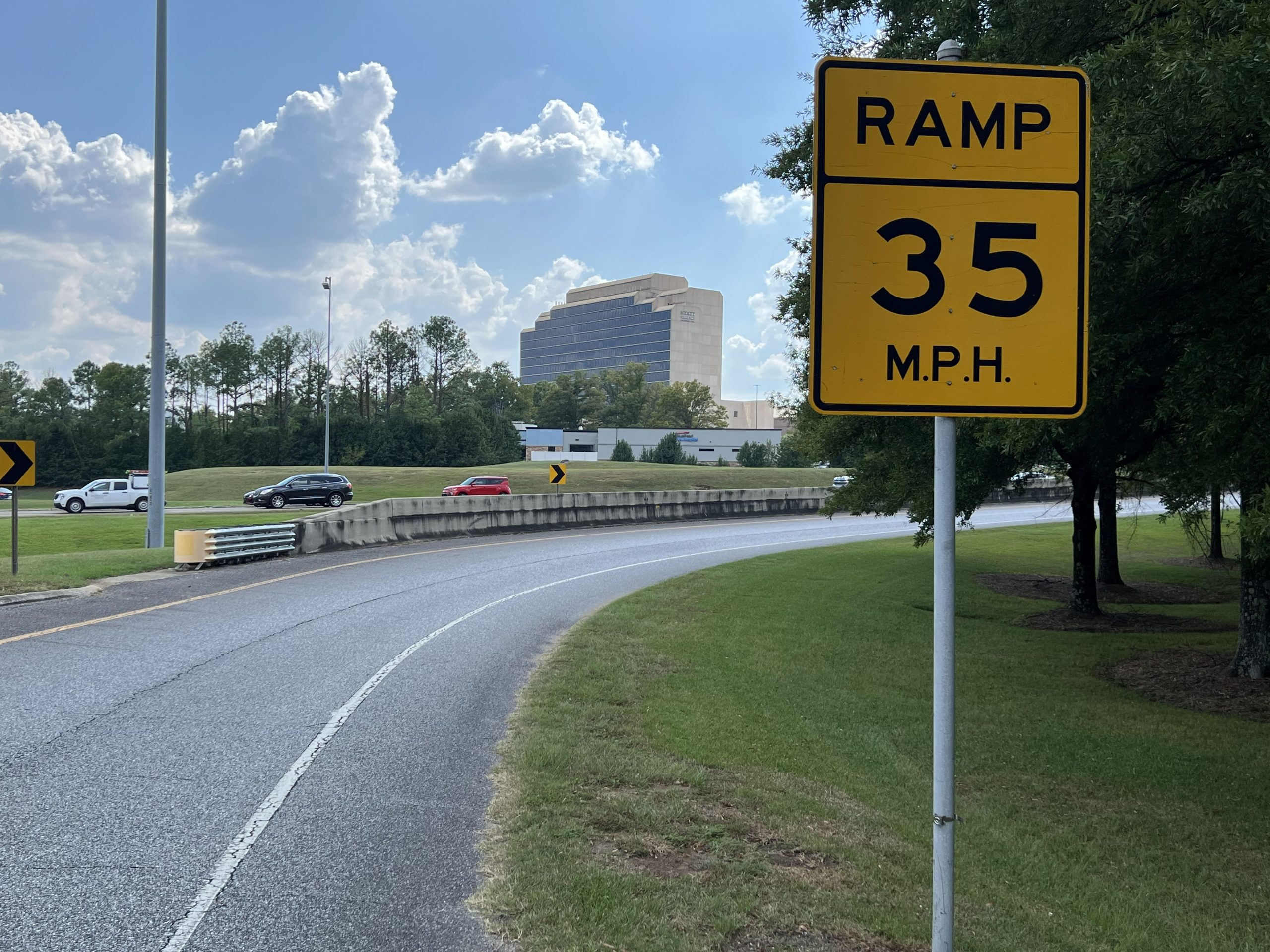 ALDOT is set to temporarily close a series of entrance and exit ramps for resurfacing along I-459 in Hoover.
